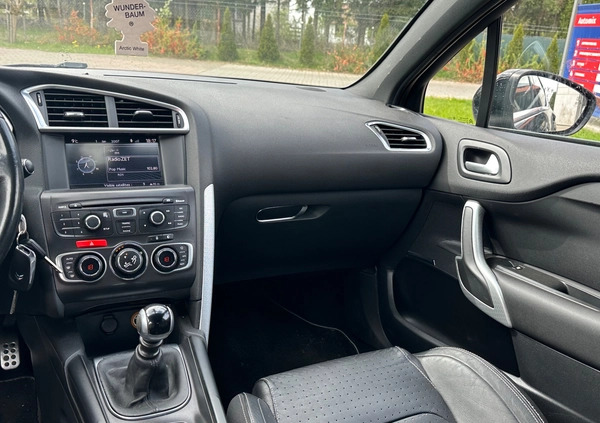 Citroen DS4 cena 29400 przebieg: 158222, rok produkcji 2012 z Ostrołęka małe 172